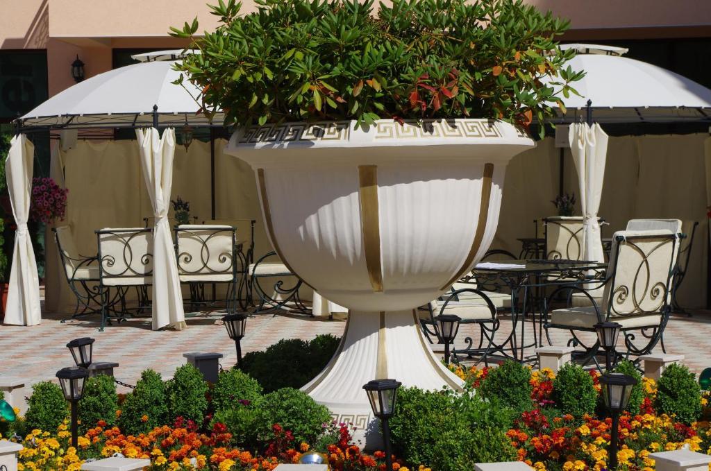 Anastasia Boutique Aparthotel Sofia Bagian luar foto