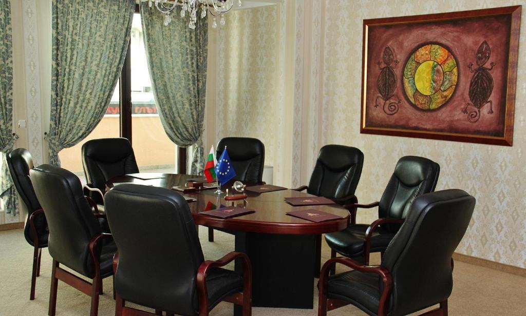 Anastasia Boutique Aparthotel Sofia Bagian luar foto